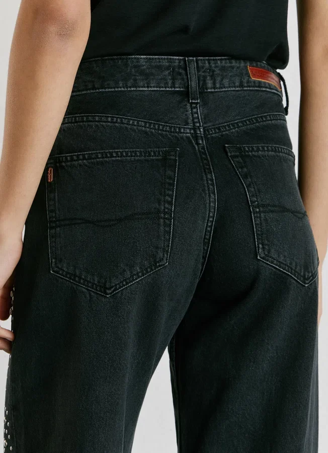Jeans mit mittlerer Leibhöhe und weitem Schnitt – Lina Jeans mit mittlerer Leibhöhe und weitem Schnitt – Lina