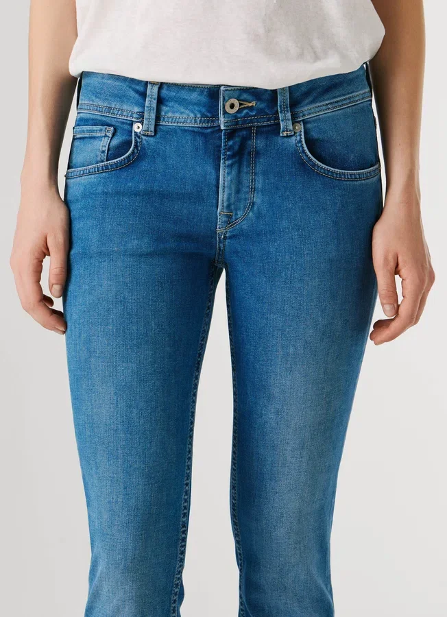 Jeans mit niedriger Leibhöhe und ausgestelltem Schnitt – Pimlico Jeans mit niedriger Leibhöhe und ausgestelltem Schnitt – Pimlico