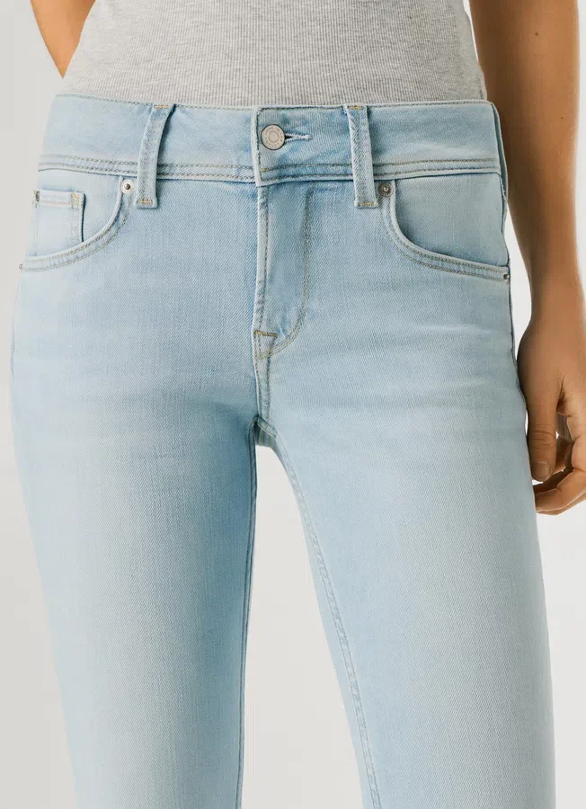 Jeans mit niedriger Leibhöhe und ausgestelltem Schnitt – Pimlico Jeans mit niedriger Leibhöhe und ausgestelltem Schnitt – Pimlico