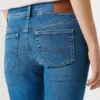 Jeans mit niedriger Leibhöhe und ausgestelltem Schnitt – Pimlico Jeans mit niedriger Leibhöhe und ausgestelltem Schnitt – Pimlico