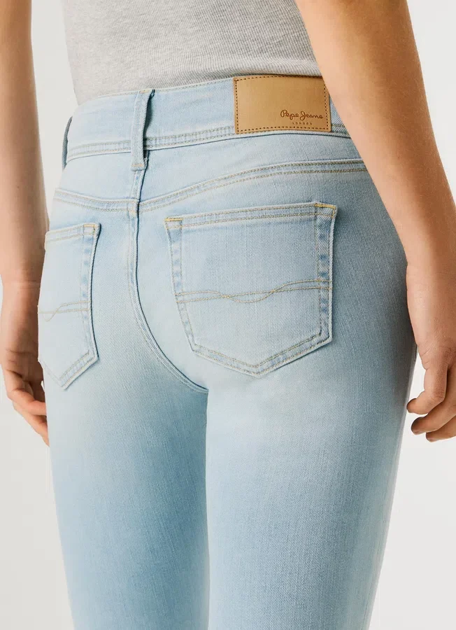 Jeans mit niedriger Leibhöhe und ausgestelltem Schnitt – Pimlico Jeans mit niedriger Leibhöhe und ausgestelltem Schnitt – Pimlico
