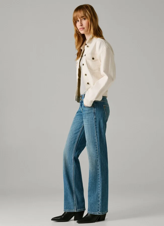 Jeans mit niedriger Leibhöhe und gerader Passform – Venus Jeans mit niedriger Leibhöhe und gerader Passform – Venus