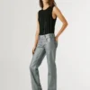 Jeans mit niedriger Leibhöhe und gerader Passform – Venus Jeans mit niedriger Leibhöhe und gerader Passform – Venus