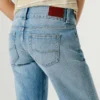 Jeans mit niedriger Leibhöhe und gerader Passform – Venus Jeans mit niedriger Leibhöhe und gerader Passform – Venus