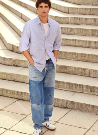 Jeans mit niedriger Leibhöhe und lockerer Passform – Helix