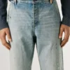 Jeans mit niedriger Leibhöhe und lockerer Passform – Helix