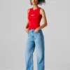 Jeans mit weitem Schnitt und mittlerer Leibhöhe Jeans mit weitem Schnitt und mittlerer Leibhöhe