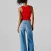 Jeans mit weitem Schnitt und mittlerer Leibhöhe Jeans mit weitem Schnitt und mittlerer Leibhöhe