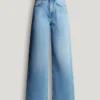 Jeans mit weitem Schnitt und mittlerer Leibhöhe Jeans mit weitem Schnitt und mittlerer Leibhöhe