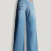Jeans mit weitem Schnitt und mittlerer Leibhöhe Jeans mit weitem Schnitt und mittlerer Leibhöhe