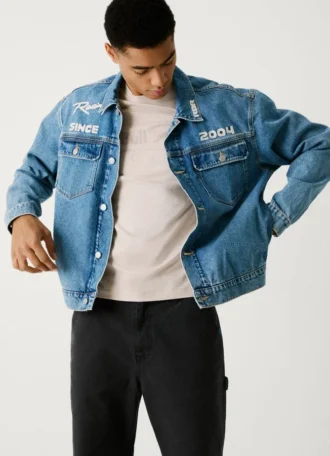 Jeansjacke in lockerer Passform