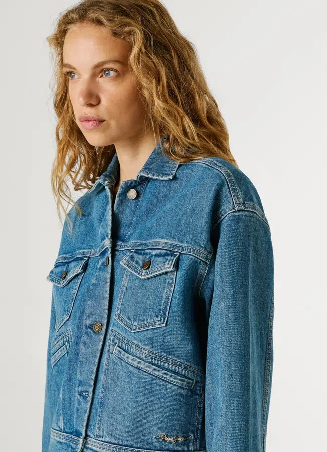 Jeansjacke in lockerer Passform Jeansjacke in lockerer Passform