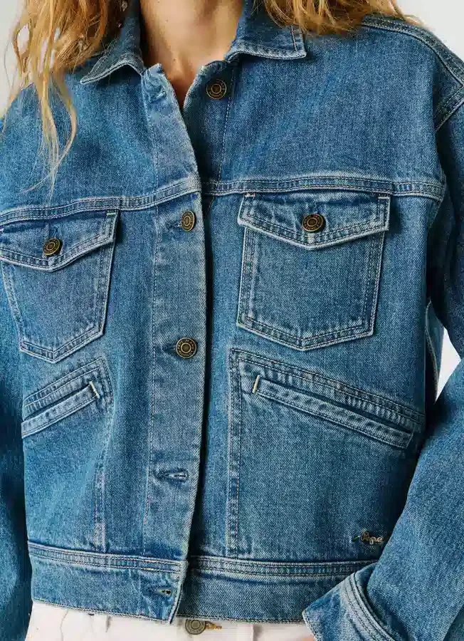 Jeansjacke in lockerer Passform Jeansjacke in lockerer Passform