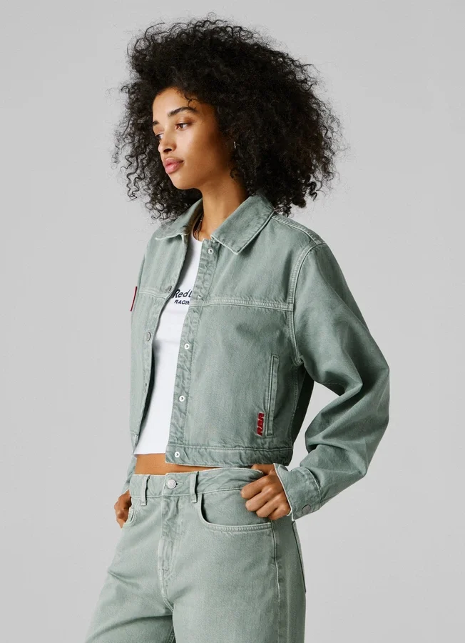Jeansjacke in verkürzter Passform Jeansjacke in verkürzter Passform