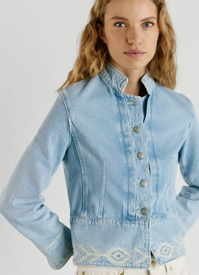 Jeansjacke mit Ikat-Details Jeansjacke mit Ikat-Details