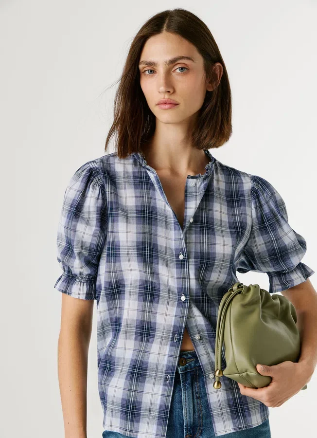 Karierte Bluse mit Rüschen Karierte Bluse mit Rüschen