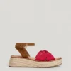 Keilabsatz-Sandalen mit gekreuzten Riemen