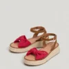 Keilabsatz-Sandalen mit gekreuzten Riemen