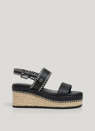 Keilabsatz-Sandalen mit Schnallenverschluss