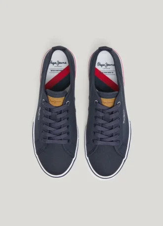 Klassische Canvas-Sneaker