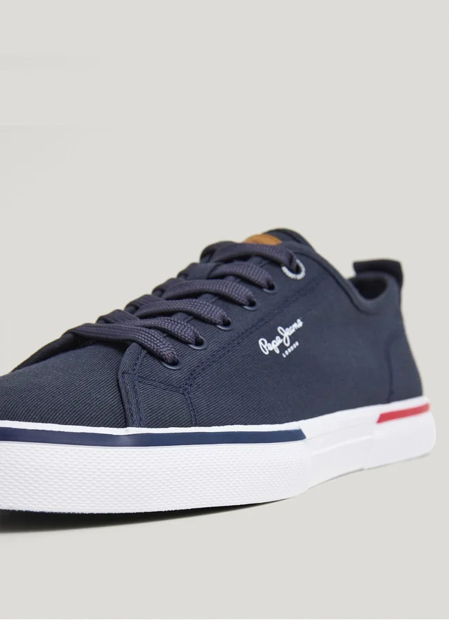 Klassische Canvas-Sneaker Klassische Canvas-Sneaker