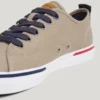 Klassische Canvas-Sneaker Klassische Canvas-Sneaker