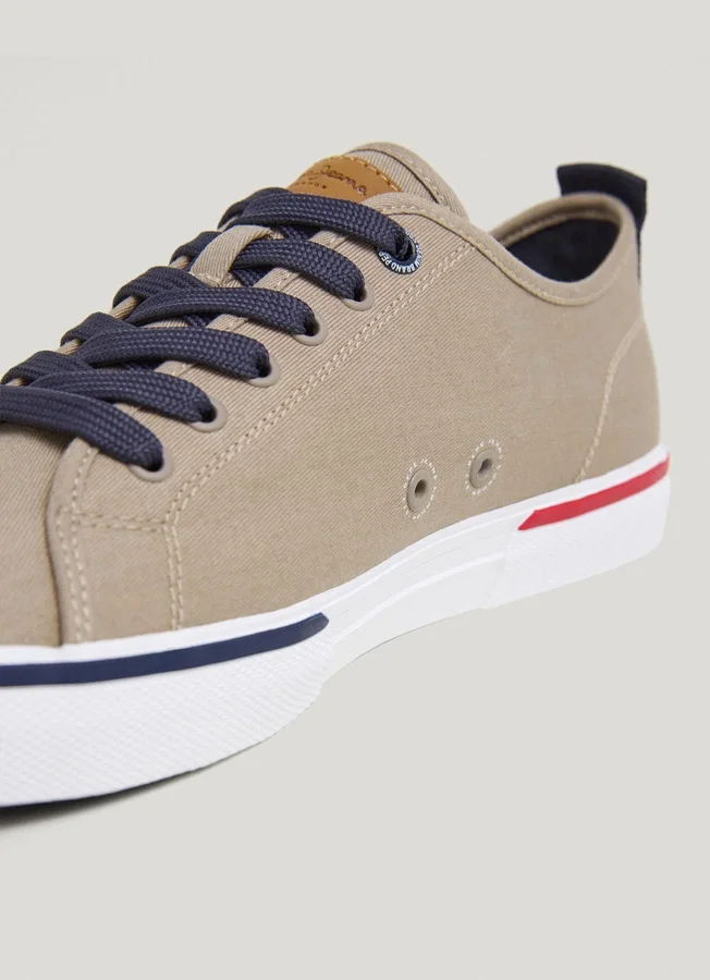 Klassische Canvas-Sneaker Klassische Canvas-Sneaker
