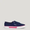 Klassische Sneaker aus Twill