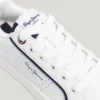 Klassische Sneaker mit Mikroperforation