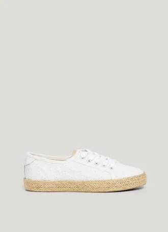 Klassische Sneaker mit Stickdetails