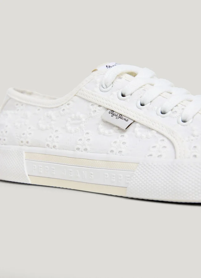 Klassische Sneaker mit Stickdetails – Brady Klassische Sneaker mit Stickdetails – Brady