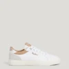 Klassische Sneakers mit Wildlederdetails