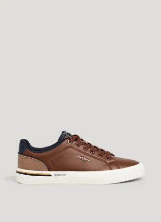Klassische Sneakers mit Wildlederdetails