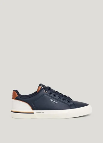 Klassische Sneakers mit Wildlederdetails