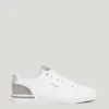 Klassische Sneakers mit Wildlederdetails
