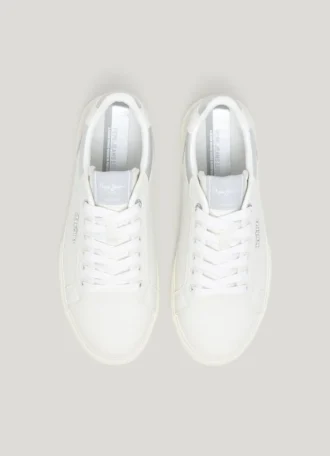 Klassische Sneakers mit Wildlederdetails
