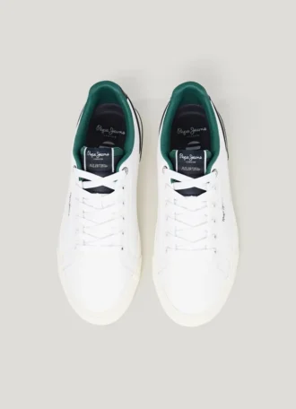 Klassische Sneakers mit Wildlederdetails