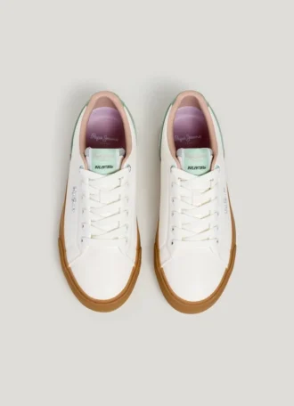 Klassische Sneakers mit Wildlederdetails