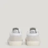 Klassische Sneakers mit Wildlederdetails