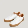 Klassische Sneakers mit Wildlederdetails