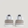 Klassische Sneakers mit Wildlederdetails