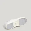 Klassische Sneakers mit Wildlederdetails