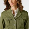 Kurz geschnittene Twill-Jacke Kurz geschnittene Twill-Jacke