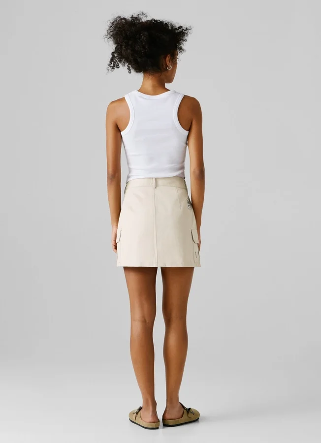 Kurzer Cargo-Rock aus Twill Kurzer Cargo-Rock aus Twill