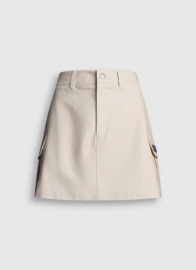 Kurzer Cargo-Rock aus Twill Kurzer Cargo-Rock aus Twill