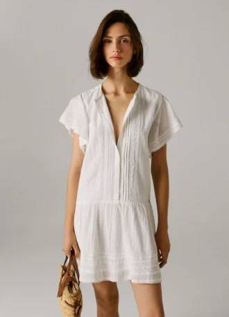 Kurzes Kleid mit Spitze