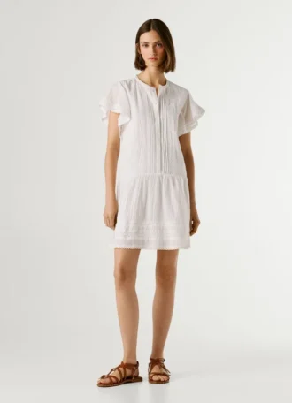 Kurzes Kleid mit Spitze