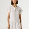 Kurzes Kleid mit Spitze
