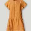 Kurzes Kleid mit Spitze