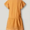 Kurzes Kleid mit Spitze